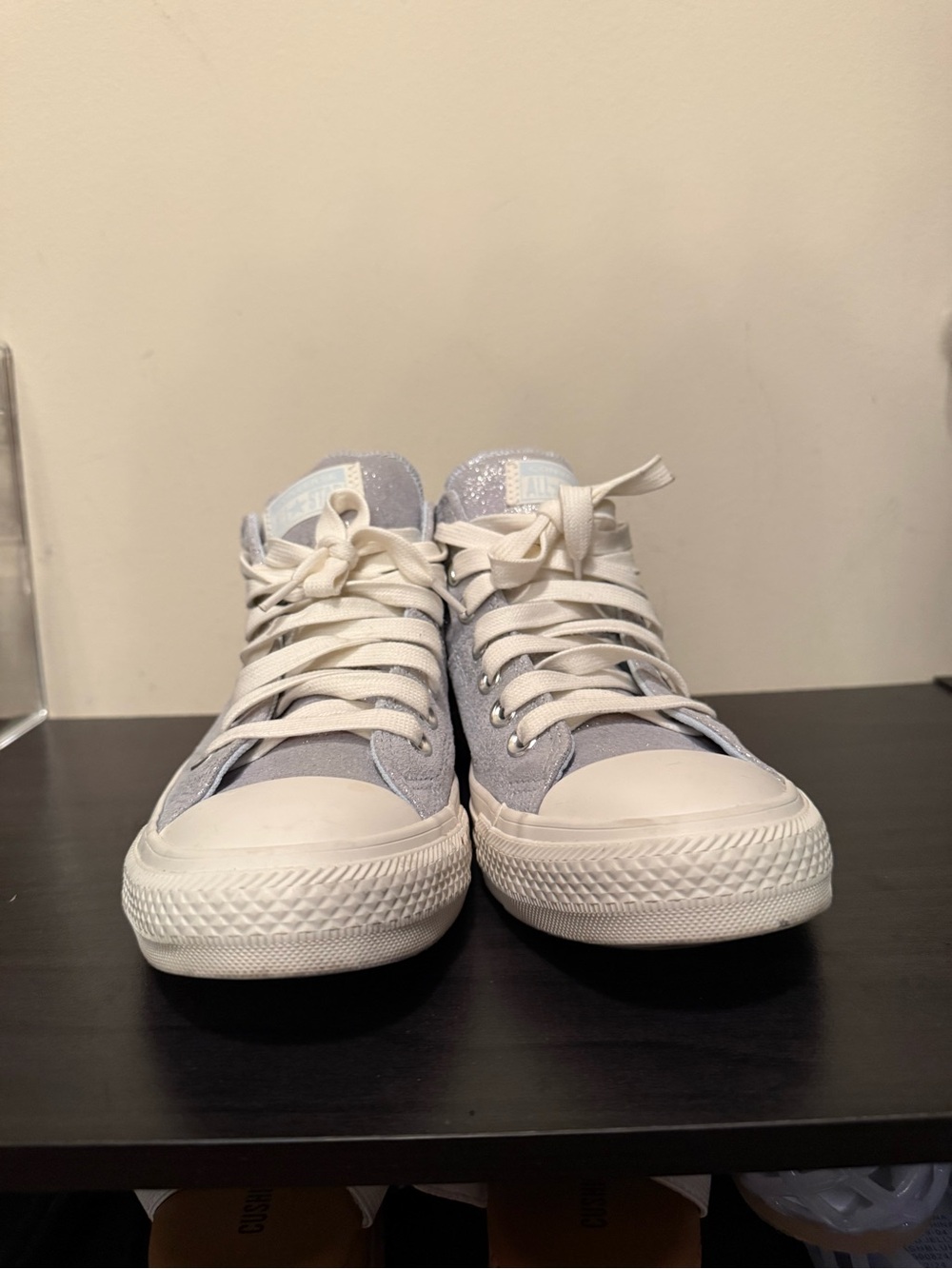 Converse - Picture 3 of 4